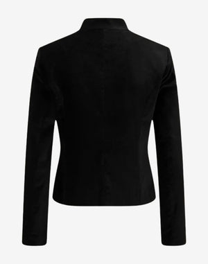 Elegant Bavarian Inspired Women’s Jackets – Timeless Folk Fashion