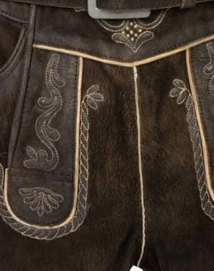 Men Regal Crest Lederhosen close-up of embroidered front bib stitching with contrast piping and decorative pattern